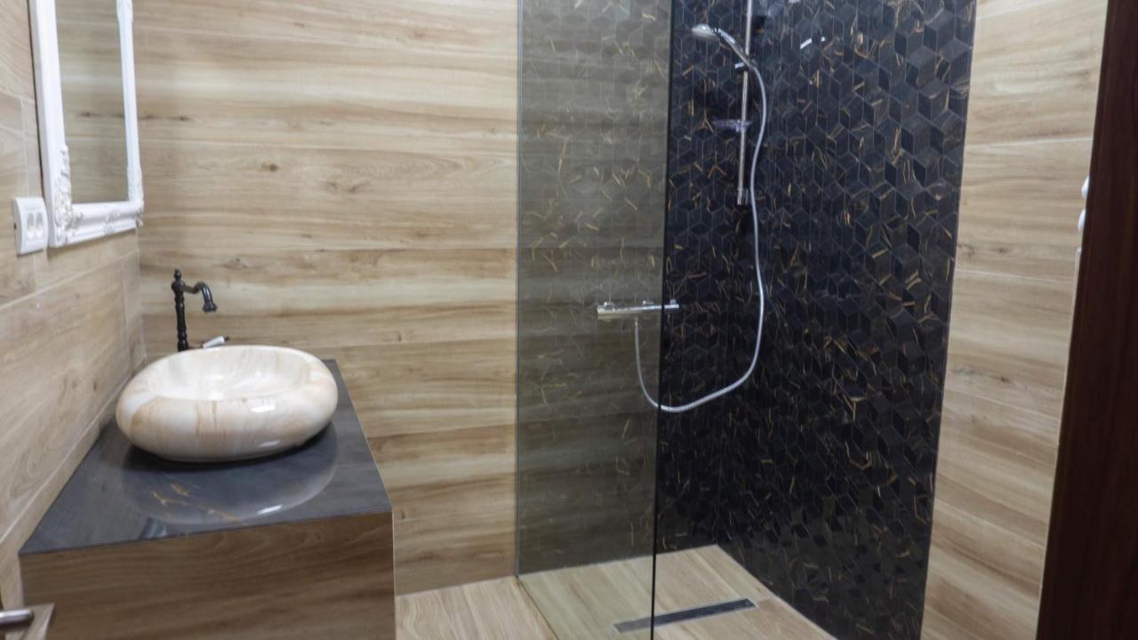 M Rooms Bucureşti Ngoại thất bức ảnh
